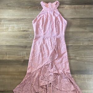 Chic Pink Lace Dress